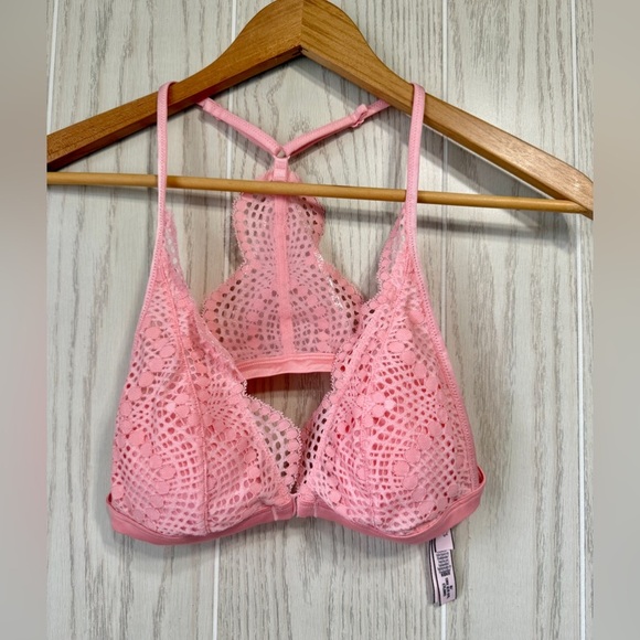 Victoria's Secret  Bralette Bra Pink Size M w/VS Credit Card Holder Keychain - Picture 3 of 6